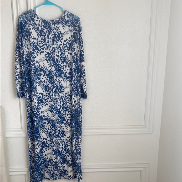 Blue and White Patterned Dress - Picture 2 of 7